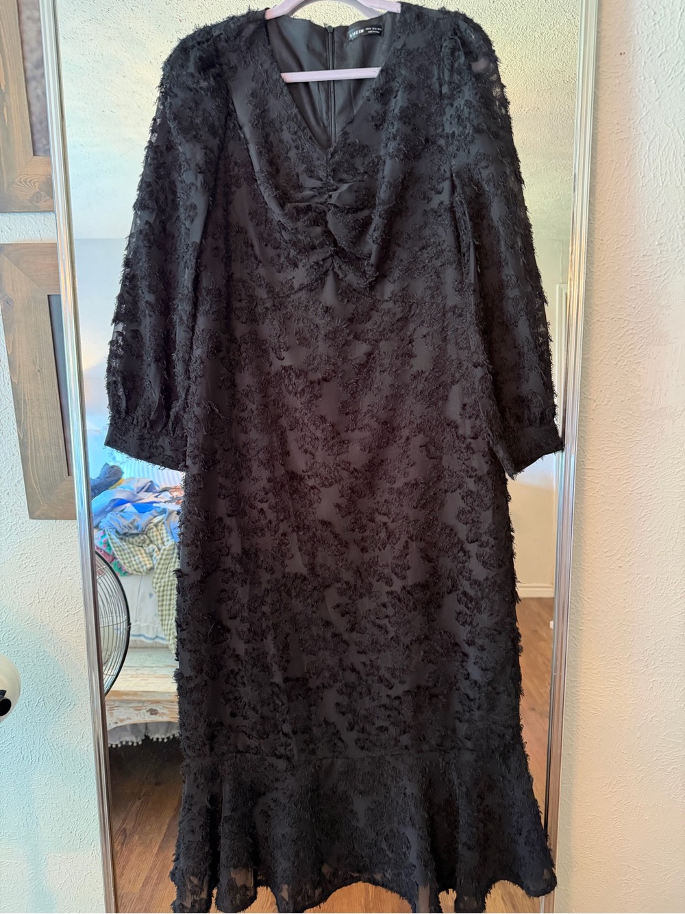 SHEIN Textured Black Midi Dress with Ruffled Hem
